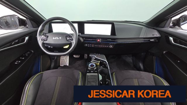 2023 Kia EV6 - Thumbnail 14