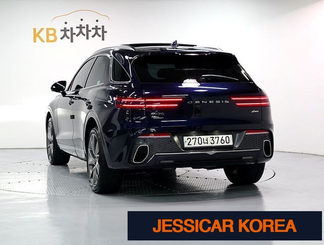 2021 Genesis GV70 - Thumbnail 11
