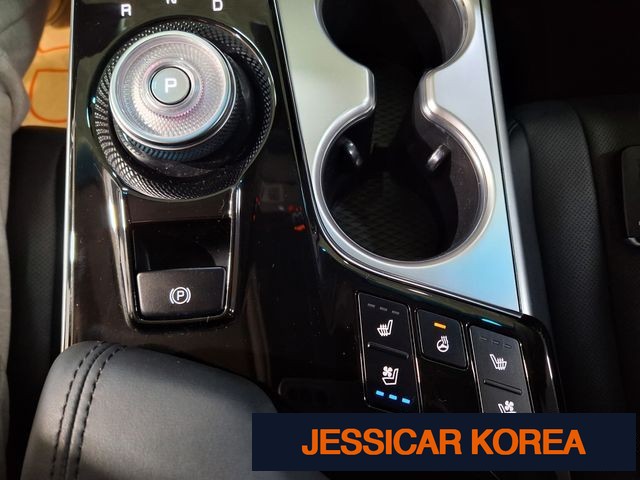 2022 Kia K8 - Thumbnail 2
