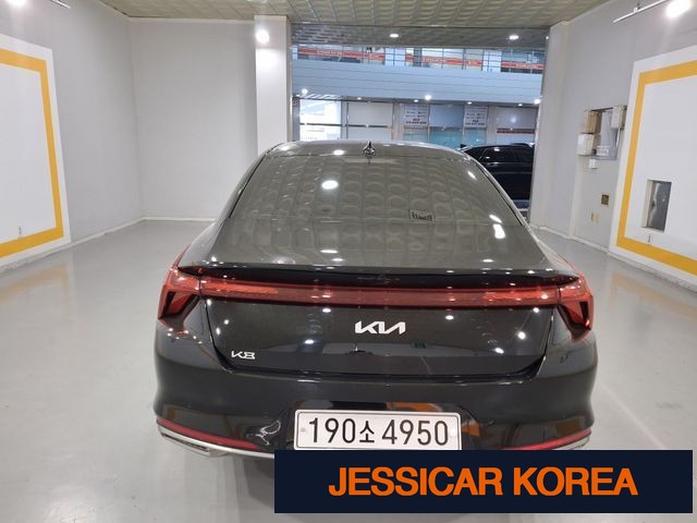 2022 Kia K8 - Thumbnail 9