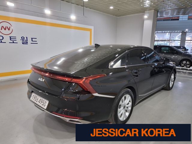 2022 Kia K8 - Thumbnail 11