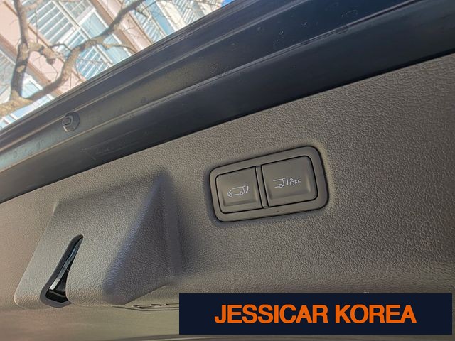 2025 Hyundai Staria - Thumbnail 10