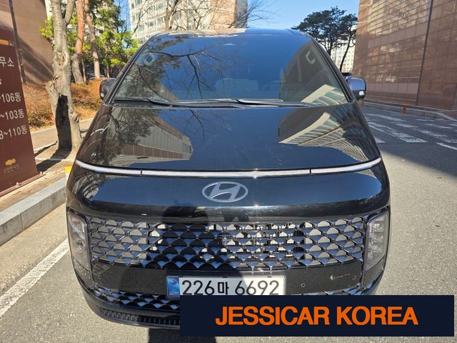 2025 Hyundai Staria - Thumbnail 18