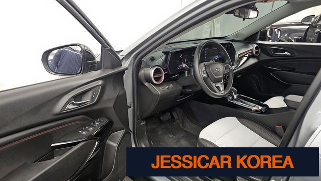 2025 Chevrolet Trax Crossover - Thumbnail 13