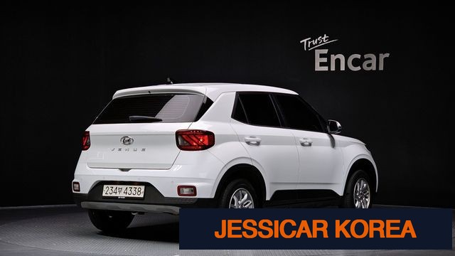 2023 Hyundai Venue - Thumbnail 16