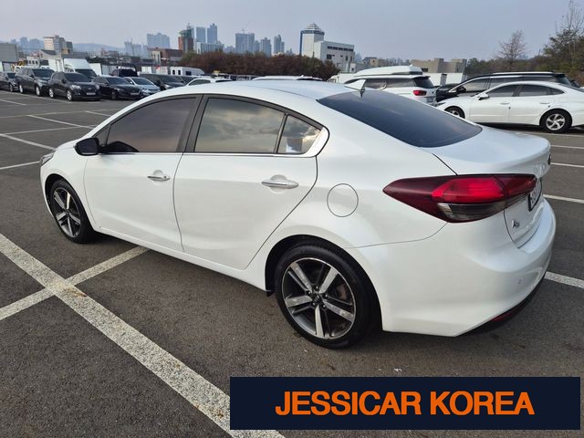 2017 Kia The New K3 - Thumbnail 19
