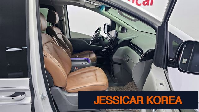 2022 Hyundai Staria - Thumbnail 13