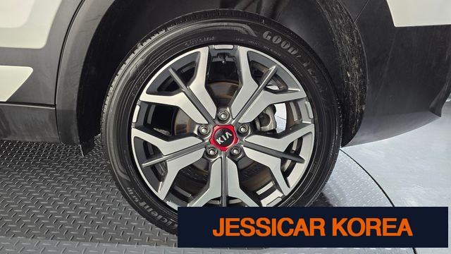 2021 Kia Seltos - Thumbnail 2