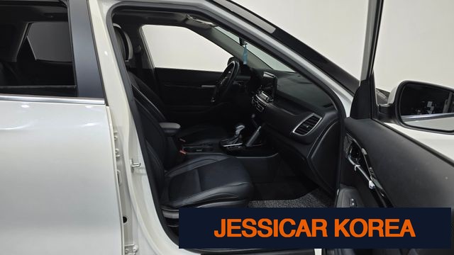 2021 Kia Seltos - Thumbnail 11