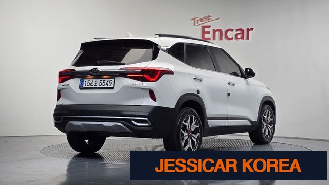 2021 Kia Seltos - Thumbnail 17