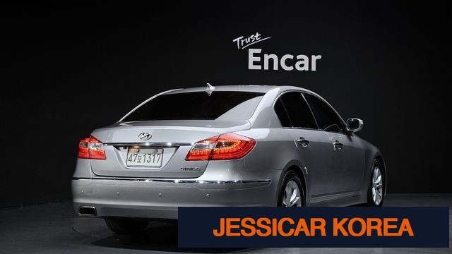 2013 Hyundai Genesis - Thumbnail 5
