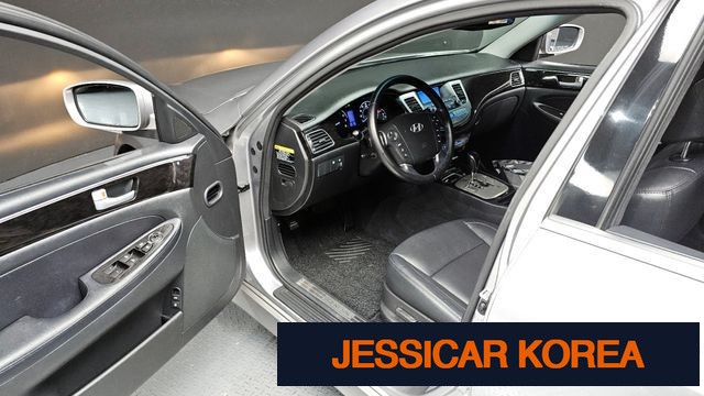 2013 Hyundai Genesis - Thumbnail 12