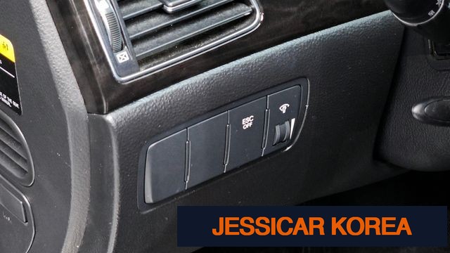 2013 Hyundai Genesis - Thumbnail 20