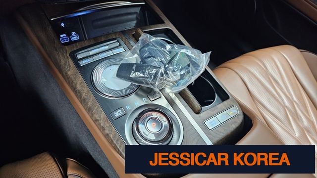 2022 Genesis Electrified G80 (RG3) - Thumbnail 16