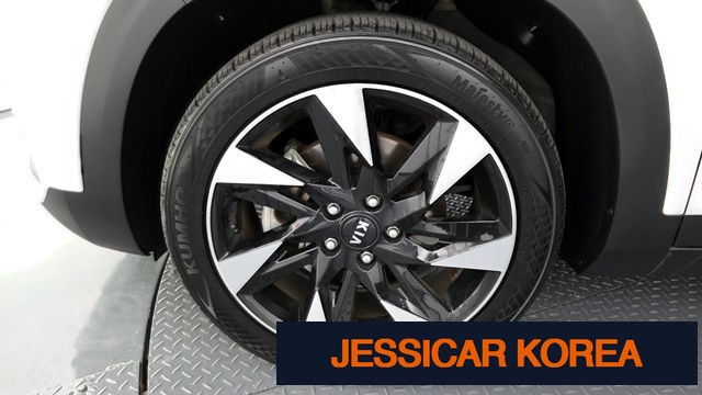 2021 Kia Seltos - Thumbnail 19