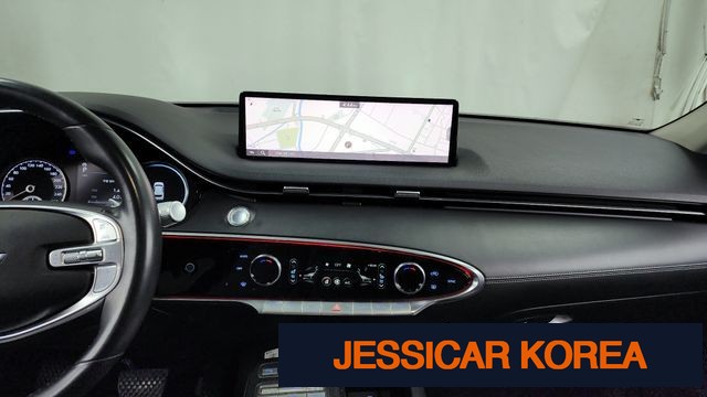 2021 Genesis GV70 - Thumbnail 13