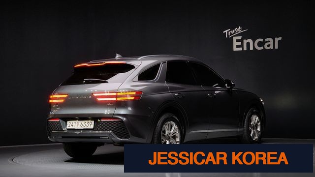 2021 Genesis GV70 - Thumbnail 18