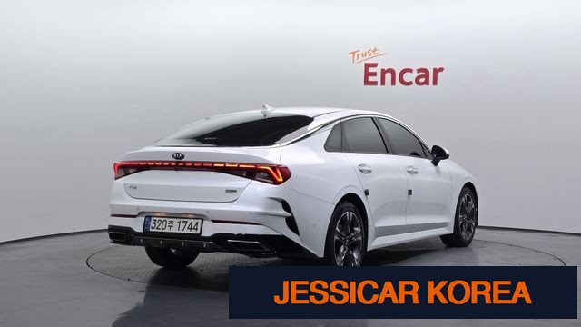 2021 Kia K5 3rd Gen - Thumbnail 3
