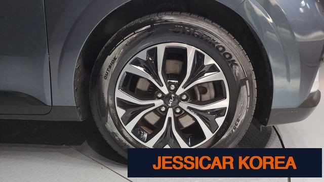 2022 Kia Carnival 4th Gen - Thumbnail 18