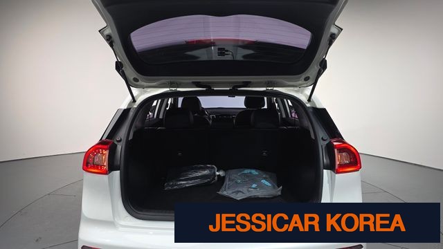 2018 Kia Niro - Thumbnail 2