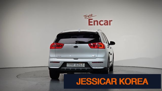 2018 Kia Niro - Thumbnail 4