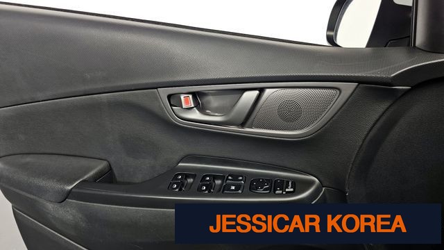 2020 Hyundai kona electric - Thumbnail 18
