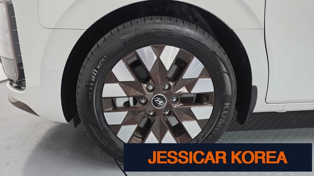 2023 Hyundai Staria - Thumbnail 17