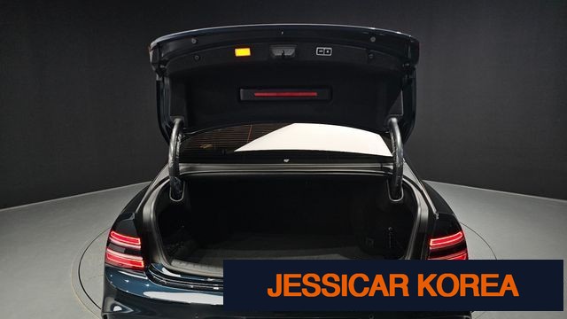 2025 Genesis G80 (RG3) - Thumbnail 17