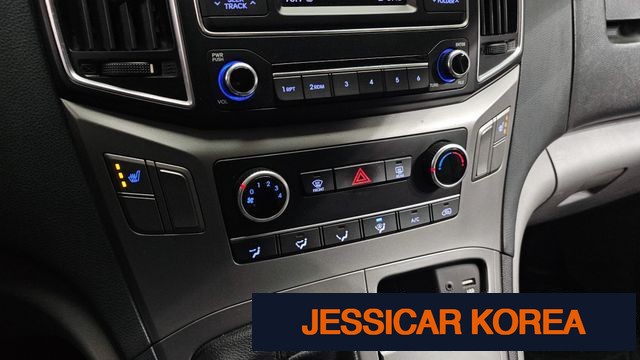 2016 Hyundai Grand Starex - Thumbnail 3