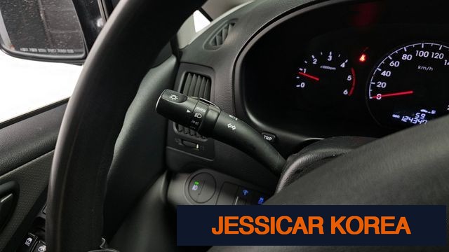 2016 Hyundai Grand Starex - Thumbnail 12