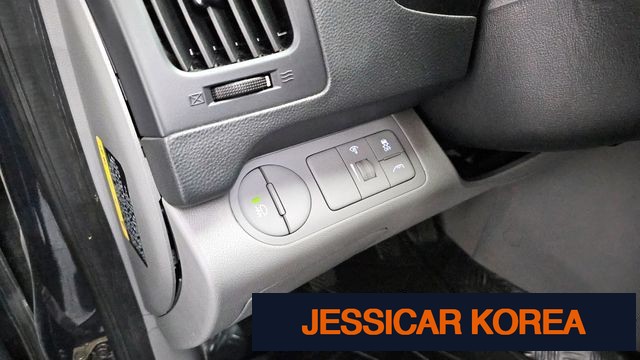 2016 Hyundai Grand Starex - Thumbnail 18