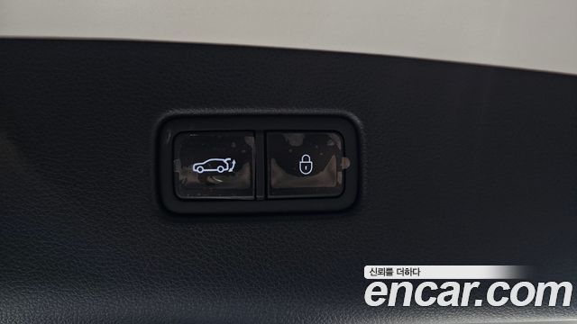 2024 Genesis GV70 - Thumbnail 16