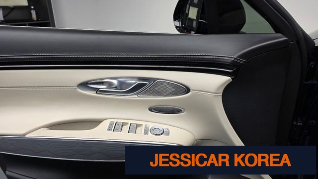 2023 Genesis GV70 - Thumbnail 15