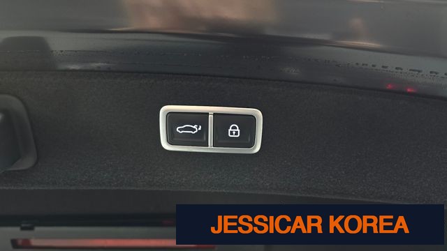 2023 Genesis G80 (RG3) - Thumbnail 2