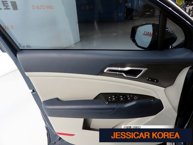 2023 Kia Sportage 5th generation hybrid - Thumbnail 8