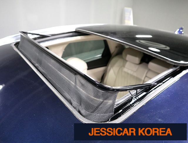 2023 Genesis GV70 - Thumbnail 17