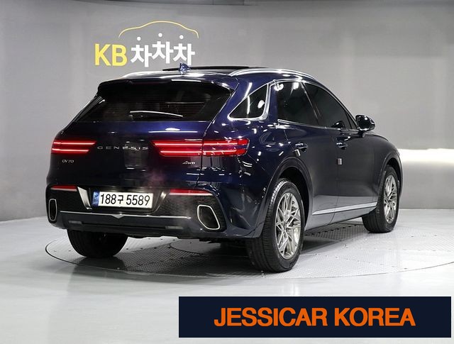 2023 Genesis GV70 - Thumbnail 19