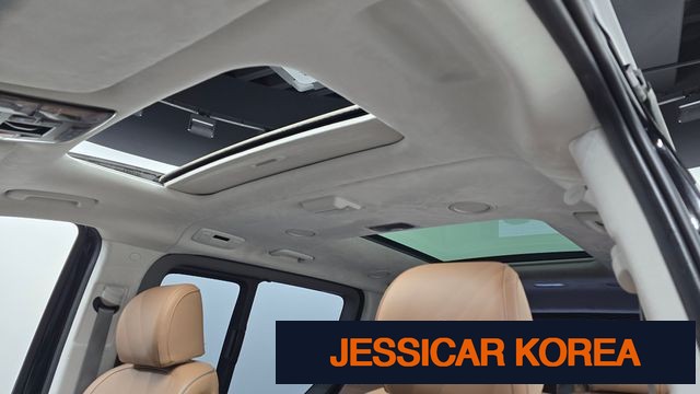 2022 Hyundai Staria - Thumbnail 10