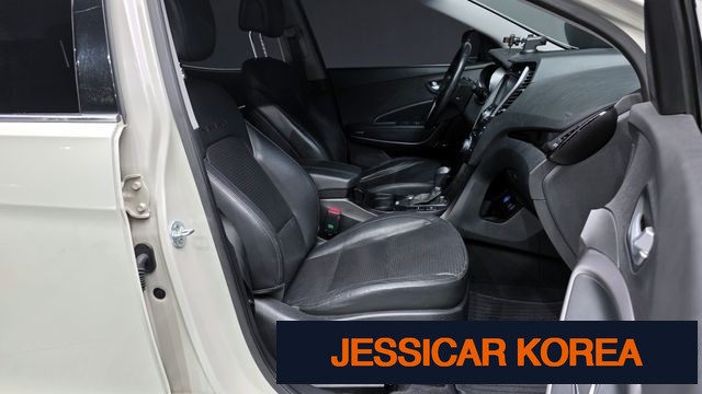 2013 Hyundai Santa Fe DM - Thumbnail 3