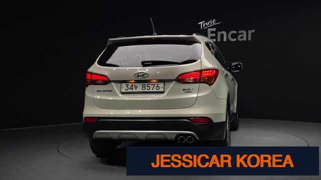 2013 Hyundai Santa Fe DM - Thumbnail 4