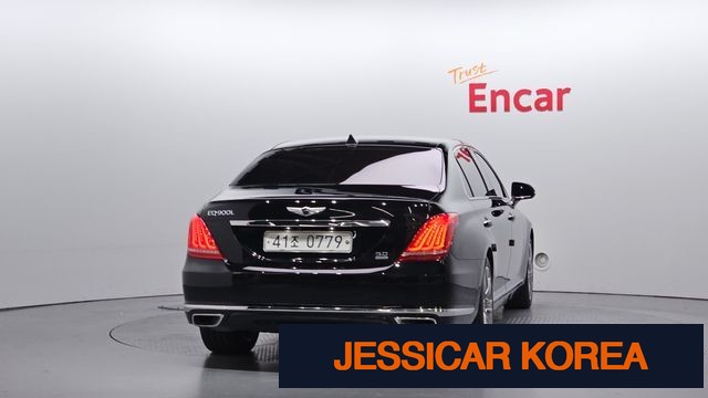 2016 Genesis EQ900 - Thumbnail 6