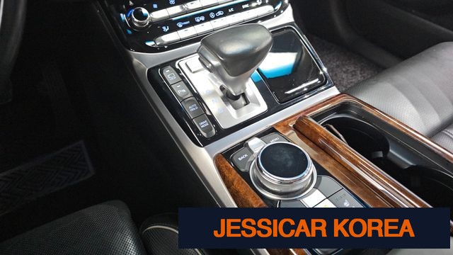 2016 Genesis EQ900 - Thumbnail 9