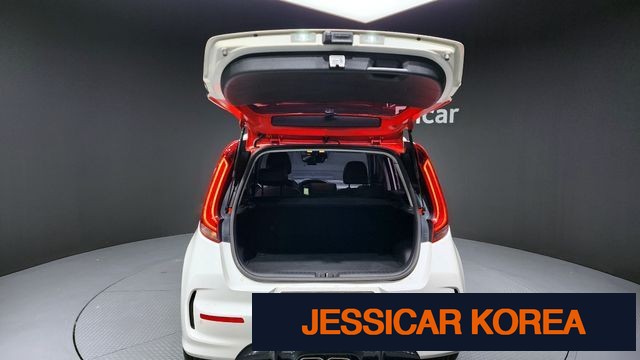 2019 Kia soul booster - Thumbnail 8