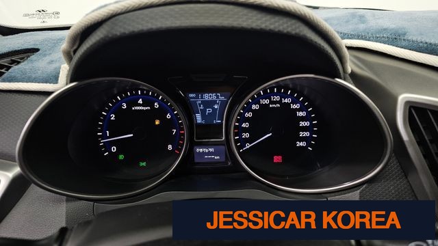 2012 Hyundai Veloster - Thumbnail 2