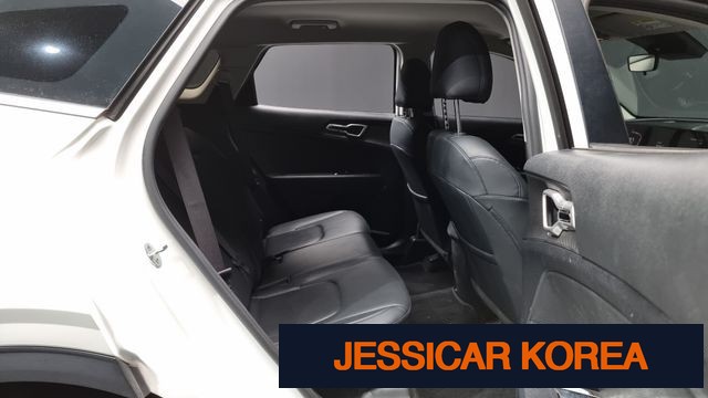 2022 Kia Sportage 5th Gen - Thumbnail 7