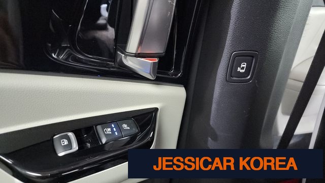 2021 Kia Carnival 4th Gen - Thumbnail 16
