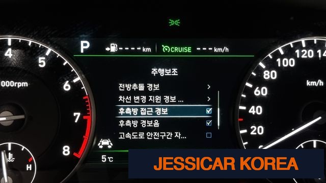2016 Genesis EQ900 - Thumbnail 6