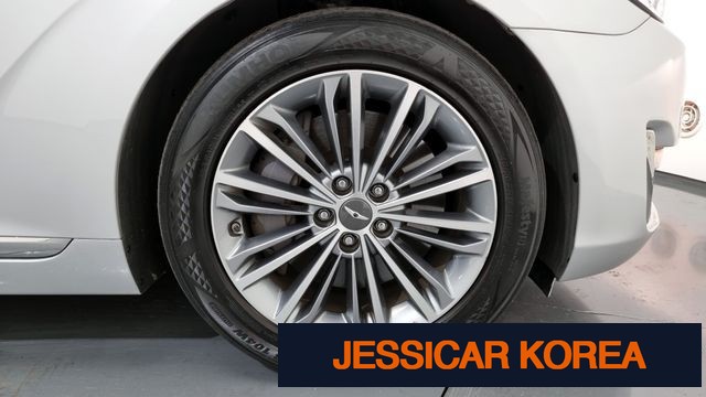 2016 Genesis EQ900 - Thumbnail 16