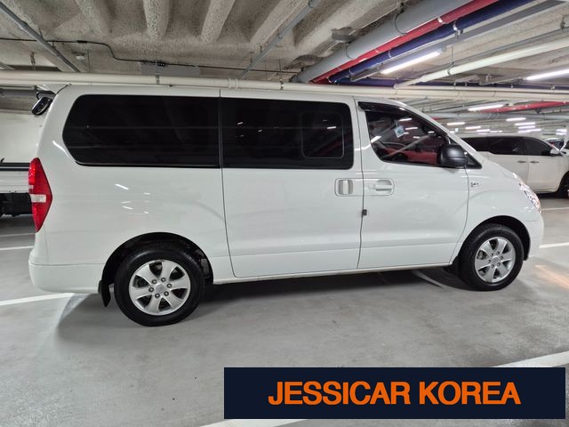 2015 Hyundai Grand Starex - Thumbnail 2