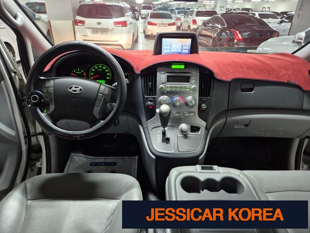 2015 Hyundai Grand Starex - Thumbnail 8